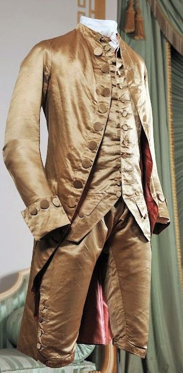 18th Century Colonial Outfit M - đánh giá và giá Badminton Victory