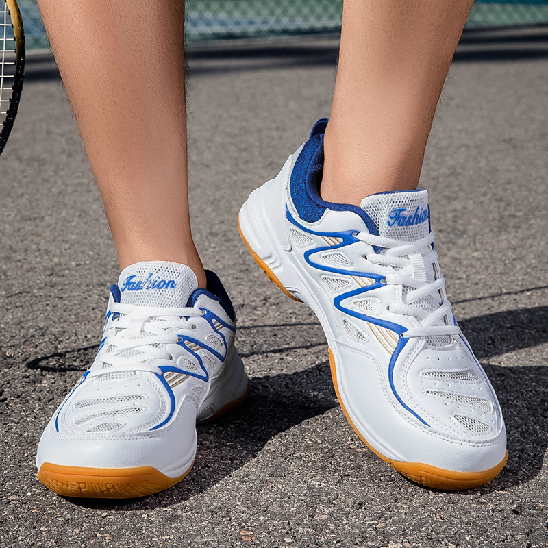New Sports Shoes for Men and W - đánh giá và giá Badminton Umpire