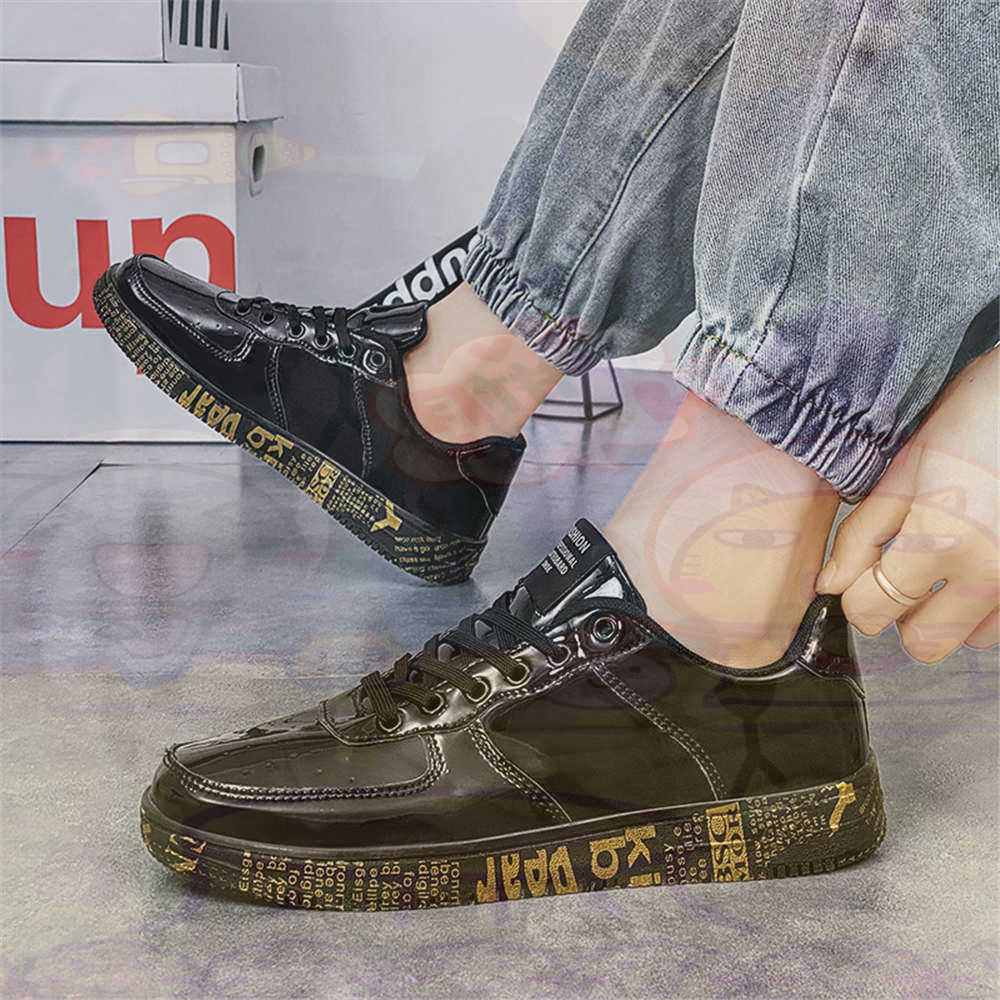 Round Foot Size 45 Sneakers Wh - đánh giá và giá Badminton News