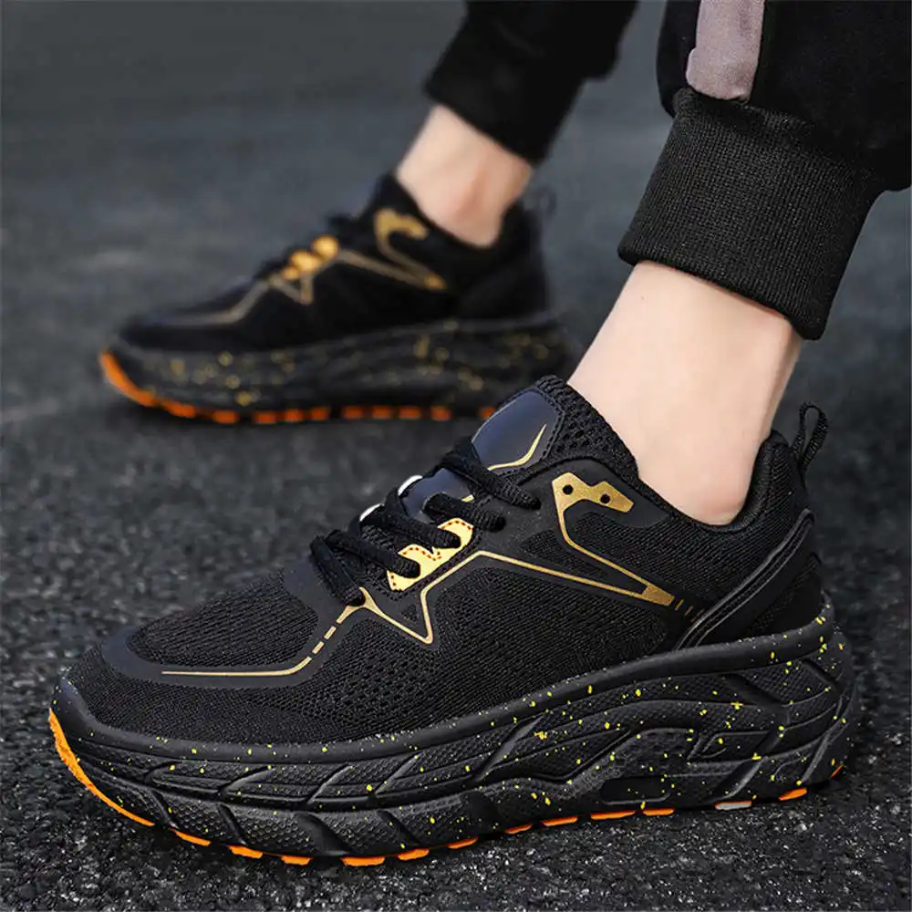 Does Not Slip Size 37 Shoes Si - đánh giá và giá Badminton News