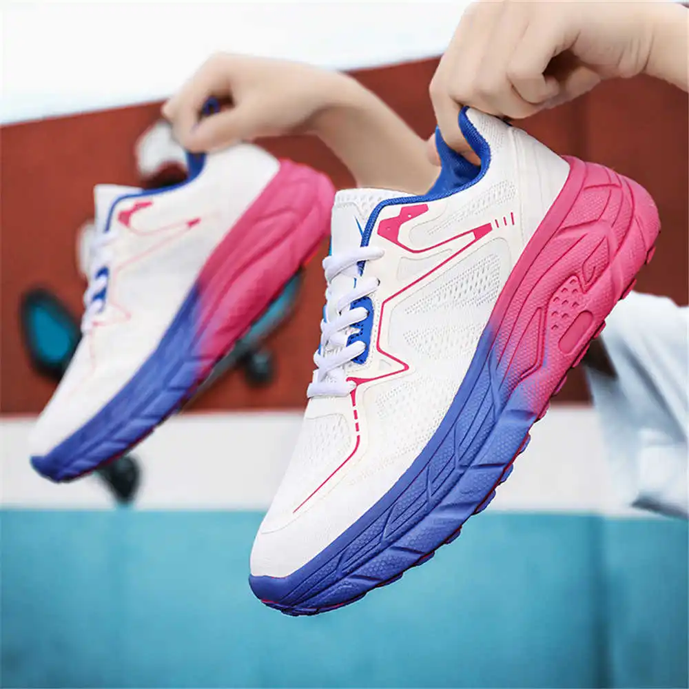 Does Not Slip Size 37 Shoes Si - đánh giá và giá Badminton News