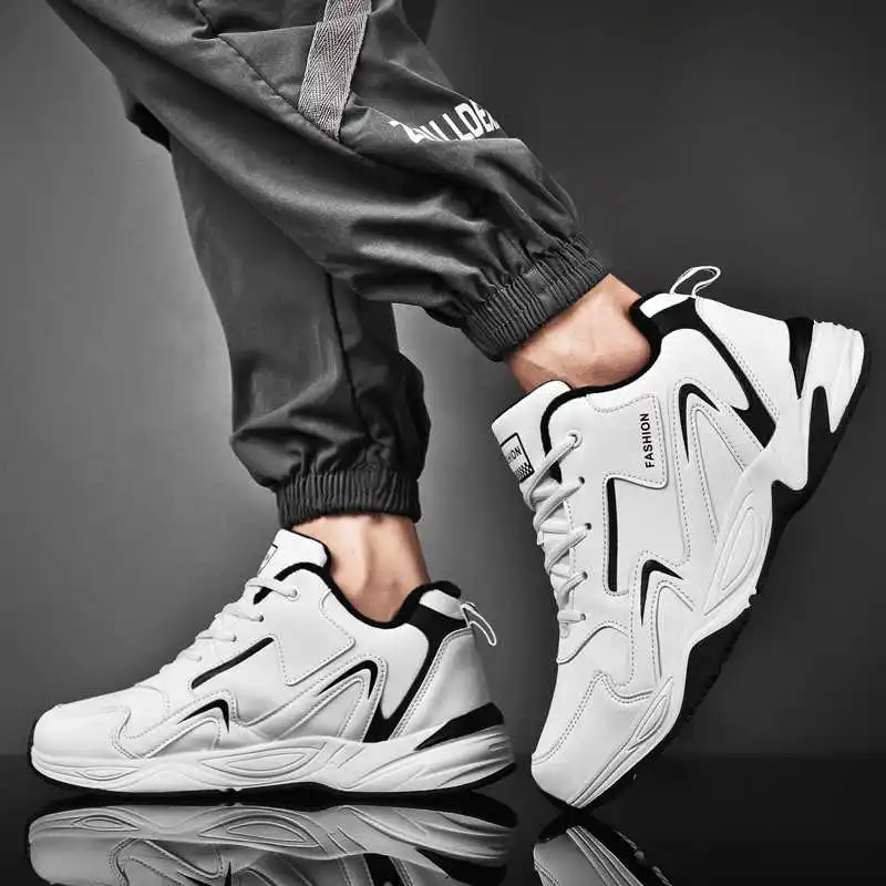 Cold-proof Spring Gym Sneakers - đánh giá và giá Badminton News